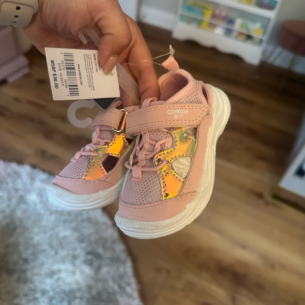 OshKosh B'gosh Light Pink Kids water Sneakers - Picture 8 of 8